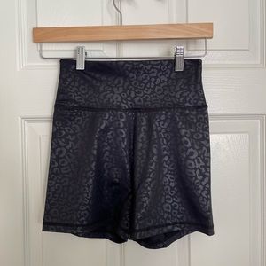 Buffbunny Rebel Short - Black Leopard size M